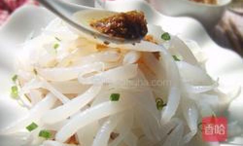 The Art of Making Silver Needle Noodles:A Culinary Journey