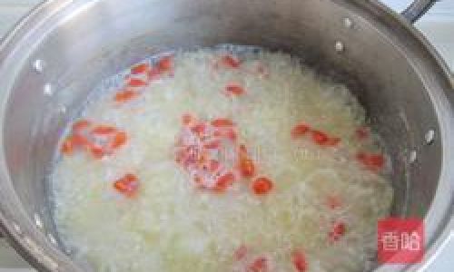Mastering the Art of Making Tremella Mushroom and Millet Porridge