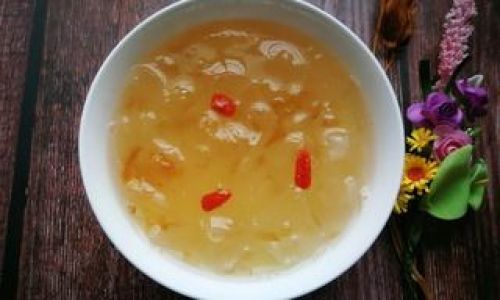 Mastering the Art of Making Tremella and Peach Gum Dessert Soup