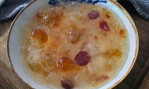 Mastering the Art of Making Tremella and Peach Gum Dessert Soup