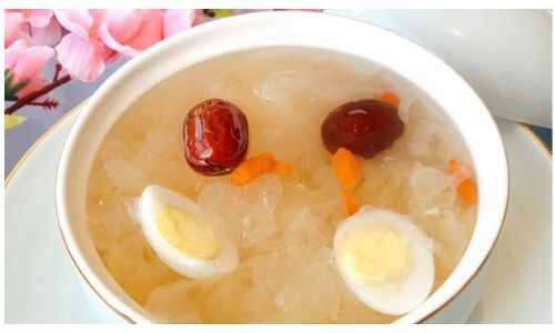 How to Quickly Cook a Thick and Gluey Tremella Mushroom Soup