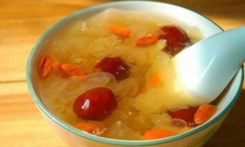 Can You Still Consume Silver Ear Mushroom Soup After Simmering for 12 Hours?