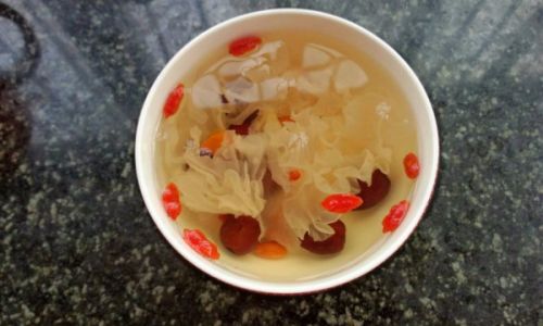 The Art of Perfecting Silver Ear and Lotus Seed Congee:How Long Should You Cook It?