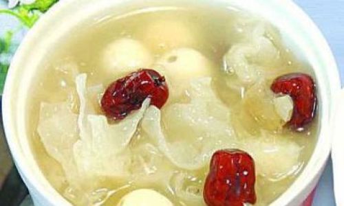The Art of Perfecting Silver Ear and Lotus Seed Congee:How Long Should You Cook It?