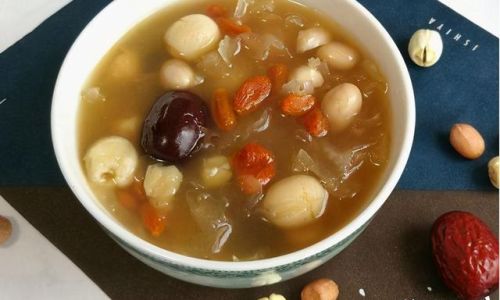 Mastering the Art of Cooking Sticky Tremella and Lotus Seeds