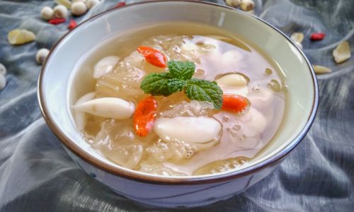 Mastering the Art of Cooking Sticky Tremella and Lotus Seeds