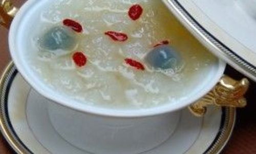 How to Make Tremella and Sea Cucumber Soup:A Culinary Delight