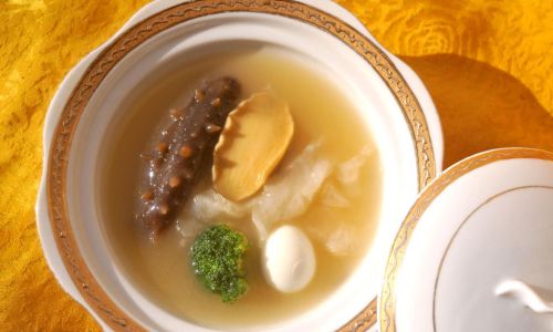 How to Make Tremella and Sea Cucumber Soup:A Culinary Delight