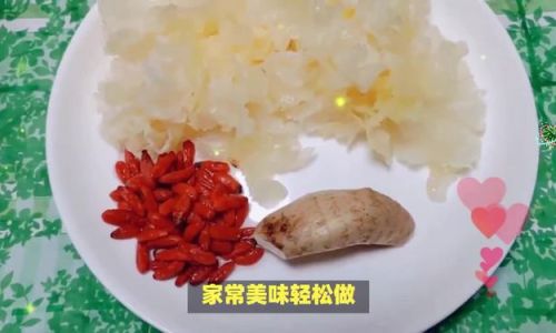 How to Make Chicken Slices Stir-Fried with Tremella Mushrooms