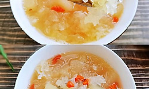 How to Make a Delicious Tremella Mushroom,Lily Bulb,and Pear Soup