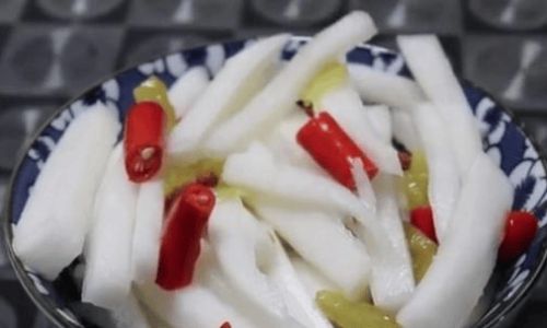 Crispy and Refreshing:A Step-by-Step Guide to Making Perfect Pickled Radish Strips