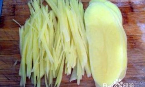 Mastering the Art of Crispy Shredded Potatoes:A Step-by-Step Guide to Perfecting 脆溜洋芋丝