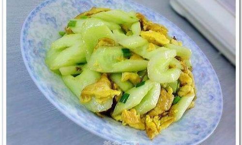 Mastering the Art of Stir-Fried Crispy Cucumber:A Step-by-Step Guide to Perfect Texture and Flavor