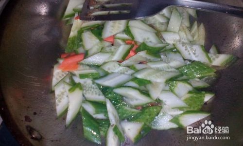 Mastering the Art of Stir-Fried Crispy Cucumber:A Step-by-Step Guide to Perfect Texture and Flavor