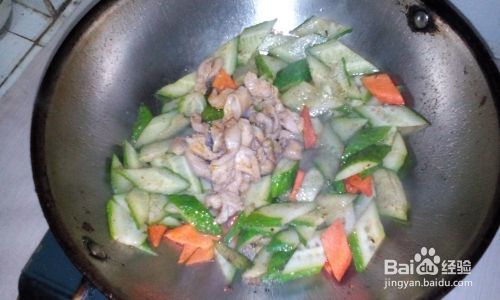 Mastering the Art of Stir-Fried Crispy Cucumber:A Step-by-Step Guide to Perfect Texture and Flavor