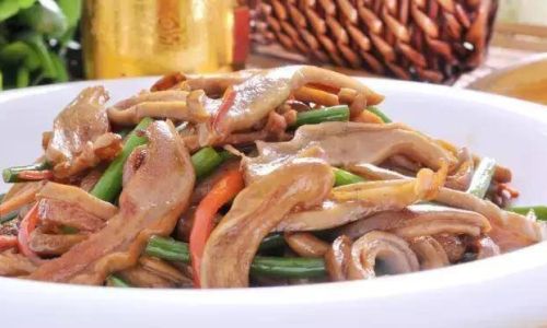 Mastering the Art of Crispy Pig Stomach:A Step-by-Step Guide to Perfecting This Culinary Delight