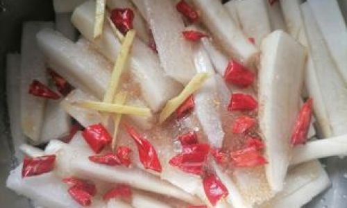 Mastering the Art of Vinegar-Pickled Radish:A Step-by-Step Guide to Crispy Perfection