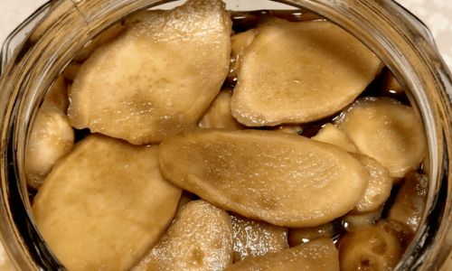The Optimal Seasons for Consuming Vinegar-Soaked Ginger:A Seasonal Guide to Health and Wellness