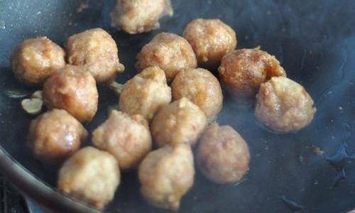 Homemade Sweet and Sour Meatballs:A Classic Chinese Comfort Food Recipe