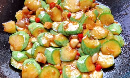 The Art of Crafting Perfect Vinegar-Stir-Fried Zucchini:A Step-by-Step Guide