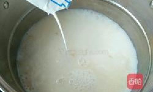 How to Prepare Wholesome Coarse Grain Milk Porridge:A Nutrient-Rich Breakfast Delight