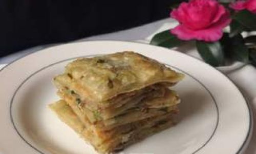 Mastering the Art of Crafting Homemade Scallion Oil Thousand-Layer Pancakes:A Step-by-Step Guide