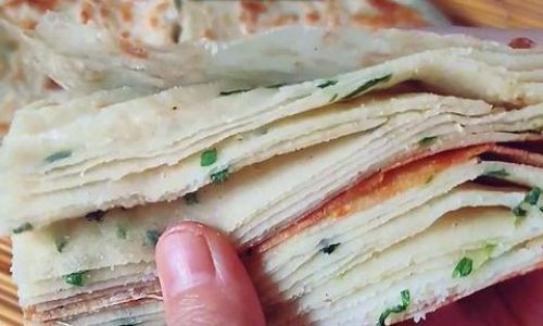 Mastering the Art of Crafting Homemade Scallion Oil Thousand-Layer Pancakes:A Step-by-Step Guide