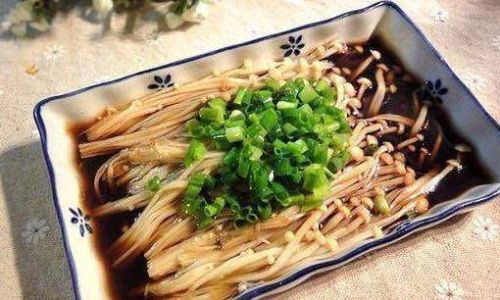 Homemade Scallion Oil Enoki Mushrooms:A Simple yet Flavorful Dish
