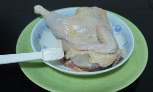 Mastering the Art of Scallion Oil Chicken:A Step-by-Step Guide to Irresistible Flavors and Textures