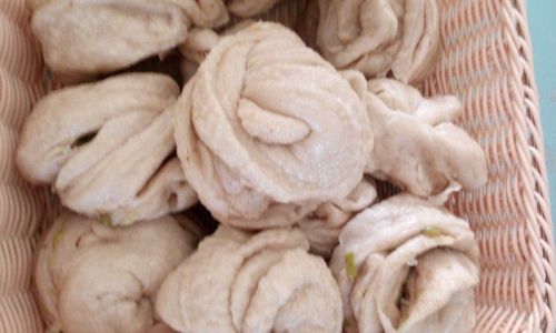 Mastering the Art of Crafting Scallion-Flavored Flower Rolls:A Step-by-Step Guide