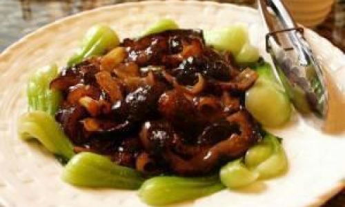 Mastering the Art of Braised Sea Cucumber with Scallions:A Guide to Culinary Excellence