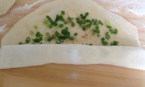 Mastering the Art of Crafting Homemade Scallion Rolls:A Comprehensive Guide