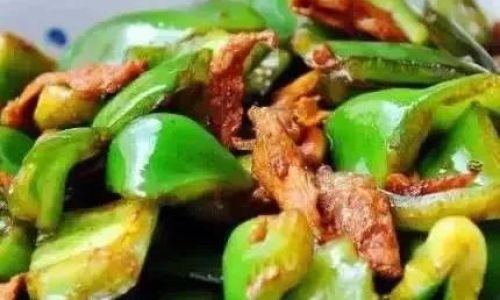 Homemade Stir-Fried Pork with Green Onions:A Classic Chinese Comfort Dish