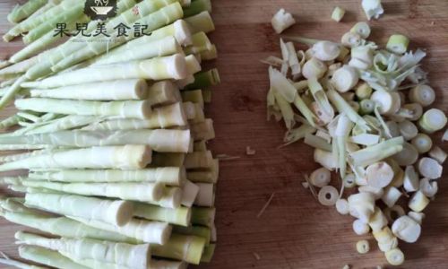 How to Soak Thorny Bamboo Shoots for Effortless Flavor:A Simple yet Delicious Guide