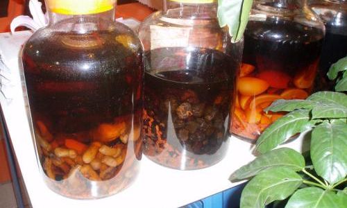 The Art of Crafting Hawthorn Berry Wine:A Step-by-Step Guide to Preserving Nature’s Bounty