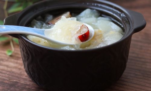 How to Make Lung-Nourishing Pear Soup