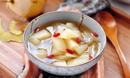 How to Make Lung-Nourishing Pear Soup
