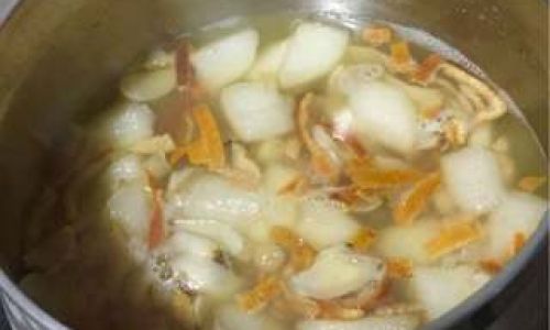 How to Make Lung-Nourishing Pear Soup