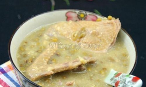 How to Make Delicious Pigeon and Mung Bean Soup
