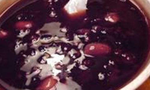 Mastering the Art of Making Sticky Purple Rice Porridge