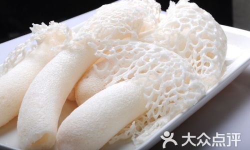 How to Cook a Delicious Bamboo Fungus and Pork Slices Stir-Fry