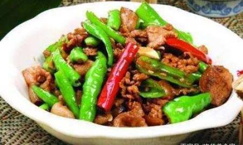 How to Make Wrinkled Skin Pepper Stir-Fry with Pork