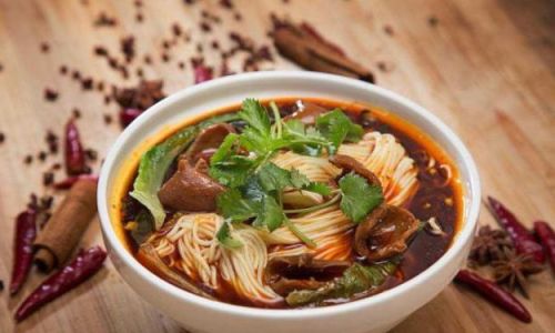 Mastering the Art of Making Delicious and Aromatic Chongqing Noodles
