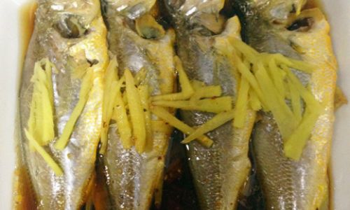 How to Steam Small Yellow Croaker:A Step-by-Step Culinary Guide