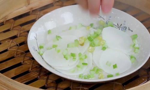 How to Steam White Radish Perfectly