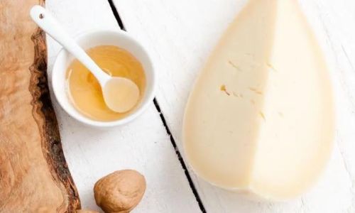 Exploring the Delightful Ways to Enjoy Italian Cheese