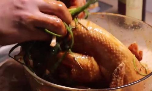 Mastering the Art of Steaming a Whole Chicken for Ultimate Flavor