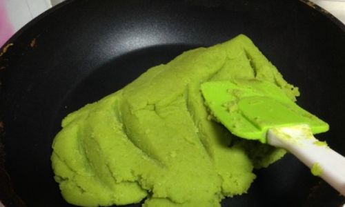 Step-by-Step Guide to Making Grain-by-Grain Pea Cake