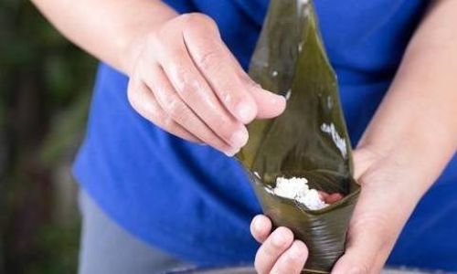 How Long Does It Take to Steam a Glutinous Rice Dumpling Until Its Perfectly Cooked?