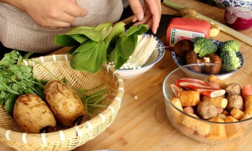 A Simple Trick to Keep Your Dishes as Fresh as Just Out of the Oven